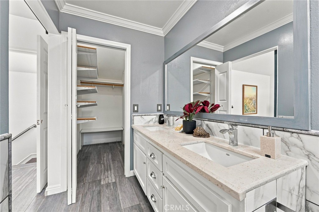 1209 Huntington Street Property Photo 23
