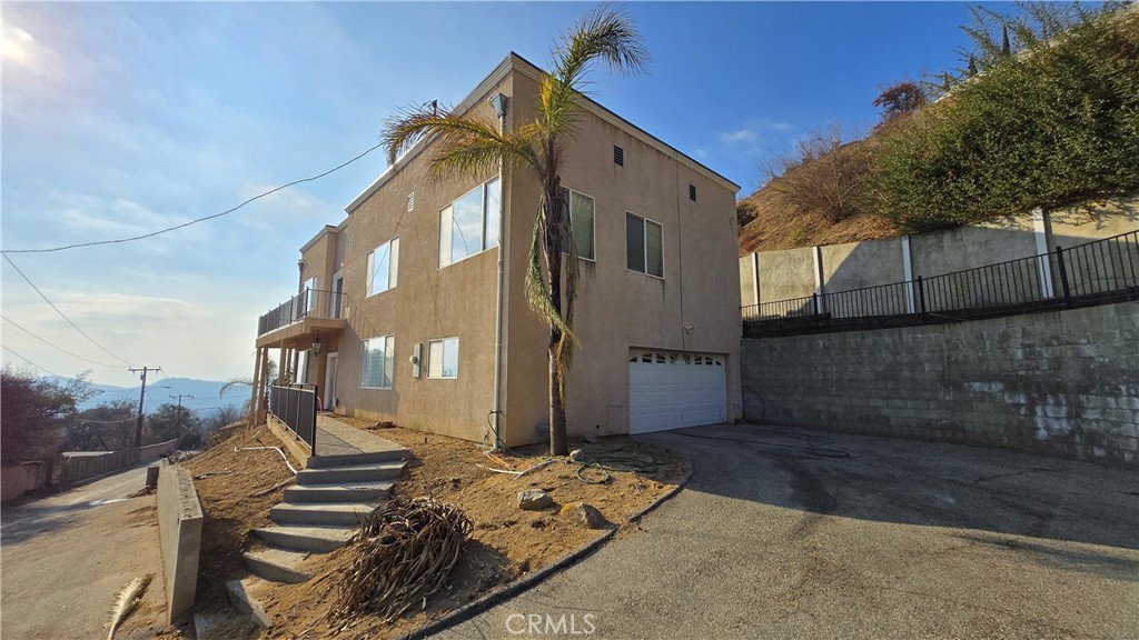 587 Devonwood Road Property Photo 1