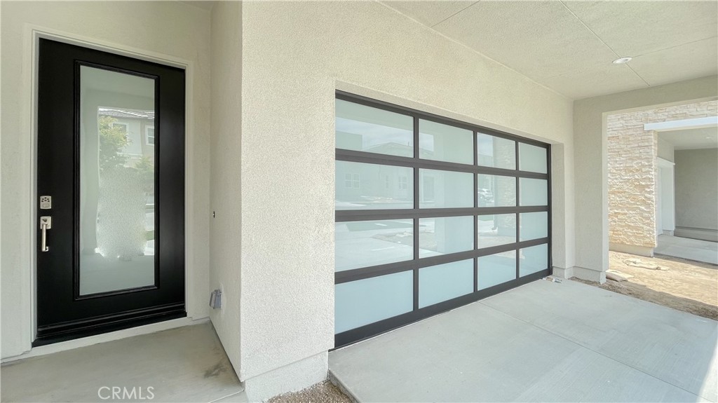 101 Walworth Property Photo 3