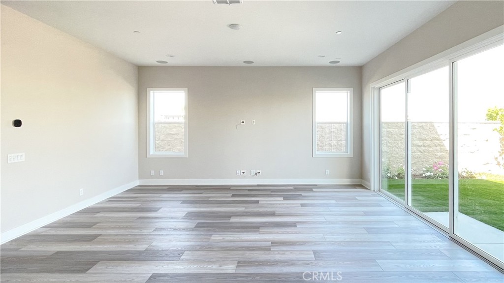 101 Walworth Property Photo 10
