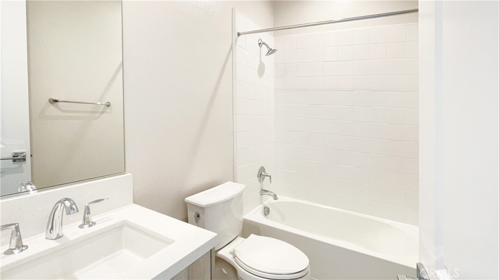 101 Walworth Property Photo 15