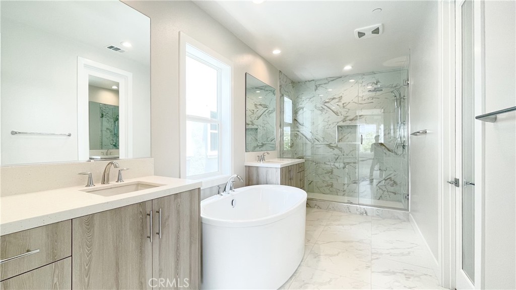 101 Walworth Property Photo 22