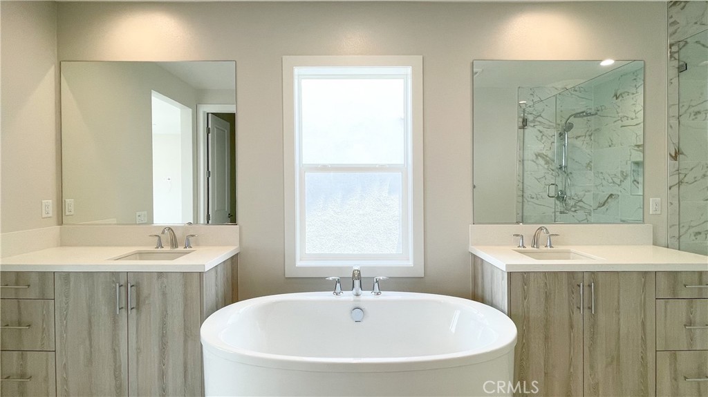 101 Walworth Property Photo 24