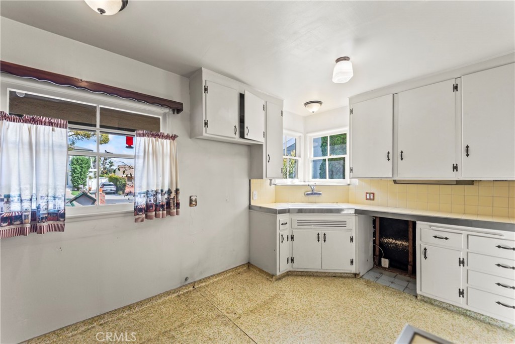 12833 Indianapolis Property Photo 13