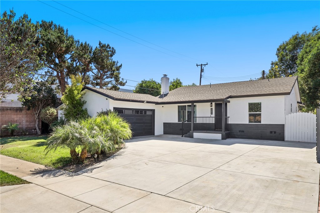 3095 College Avenue Property Photo 1