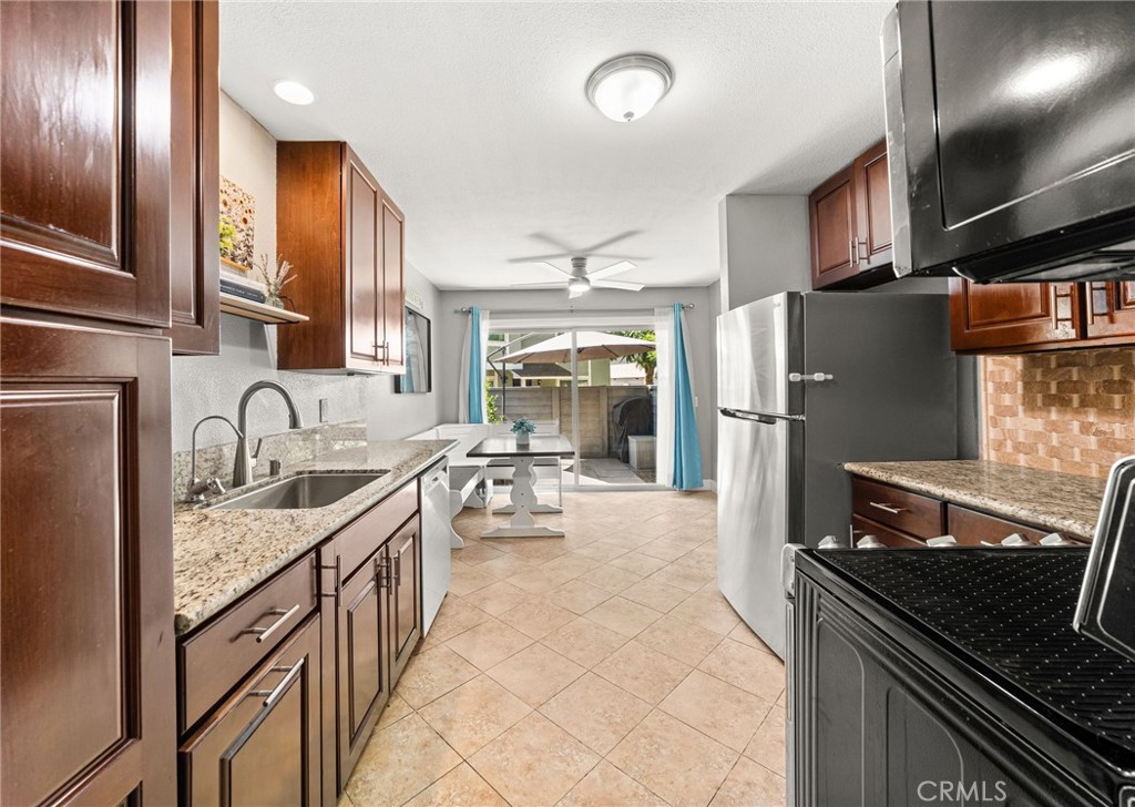 1727 N Willow Woods B Property Photo 12