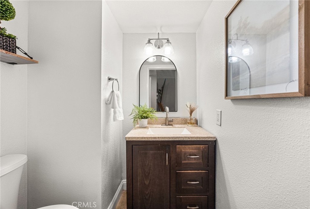 1727 N Willow Woods B Property Photo 14