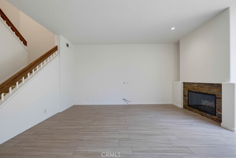 16 Lehigh Aisle Property Photo 4