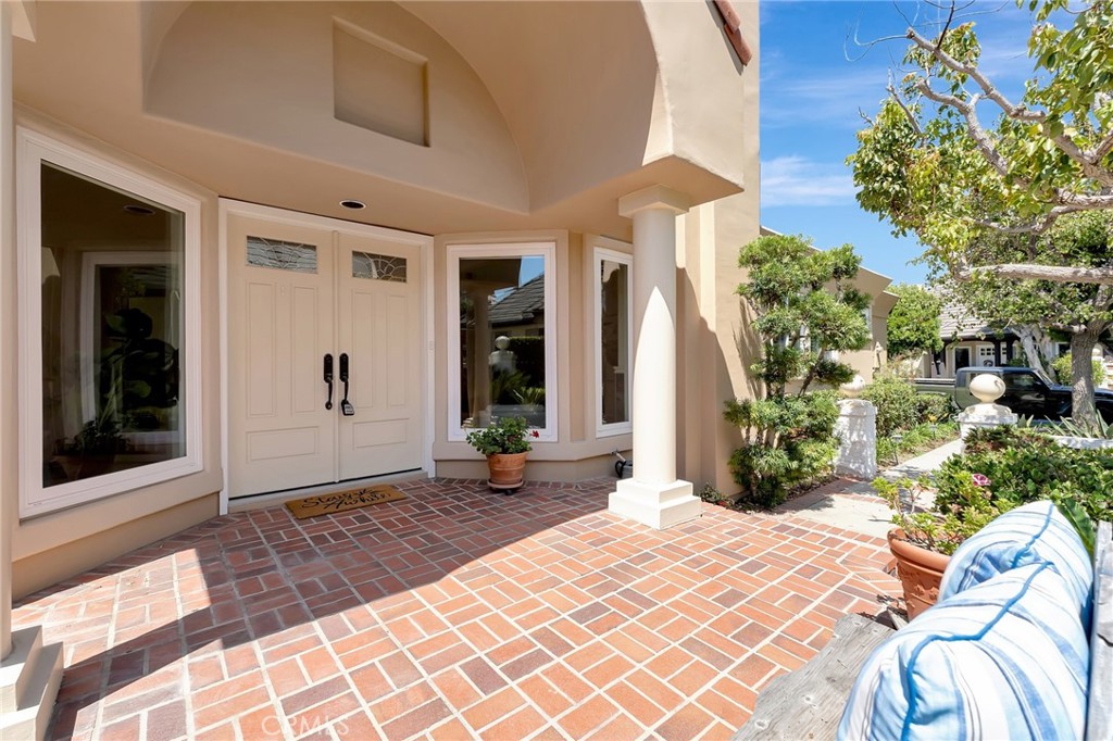 6062 Eaglecrest Drive Property Photo 4