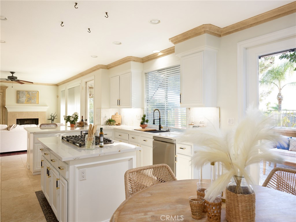 23121 Fairfield Property Photo 9