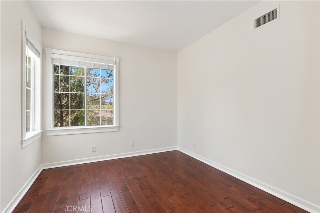 23121 Fairfield Property Photo 14