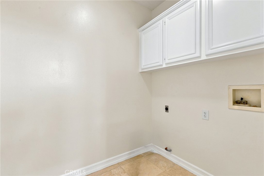 23121 Fairfield Property Photo 24