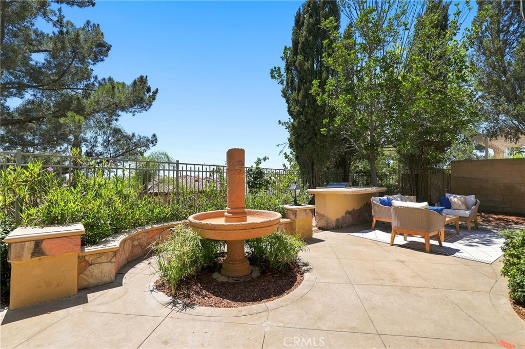 23121 Fairfield Property Photo 26