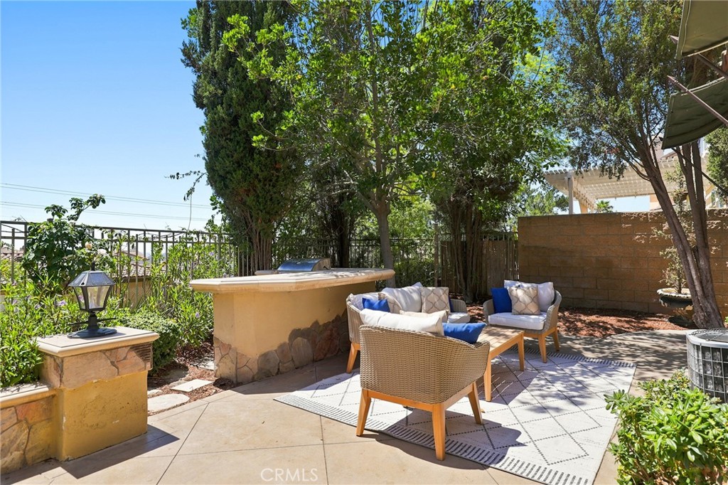 23121 Fairfield Property Photo 28
