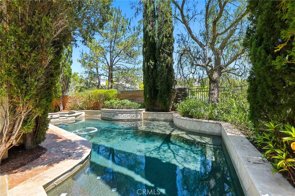 23121 Fairfield Property Photo 32