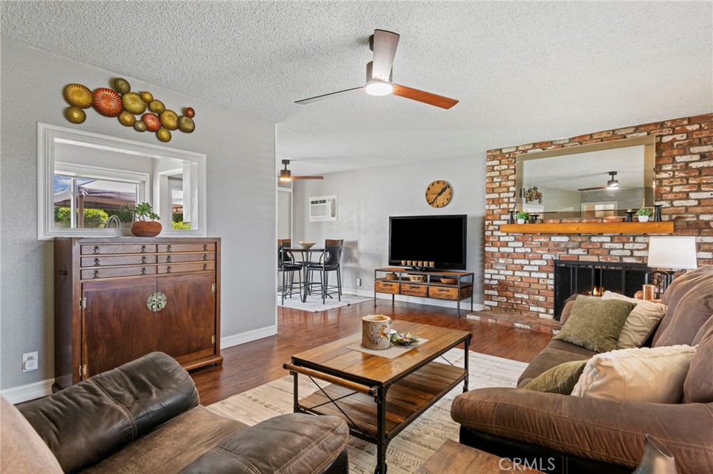 1521 Kenneth Drive Property Photo 3