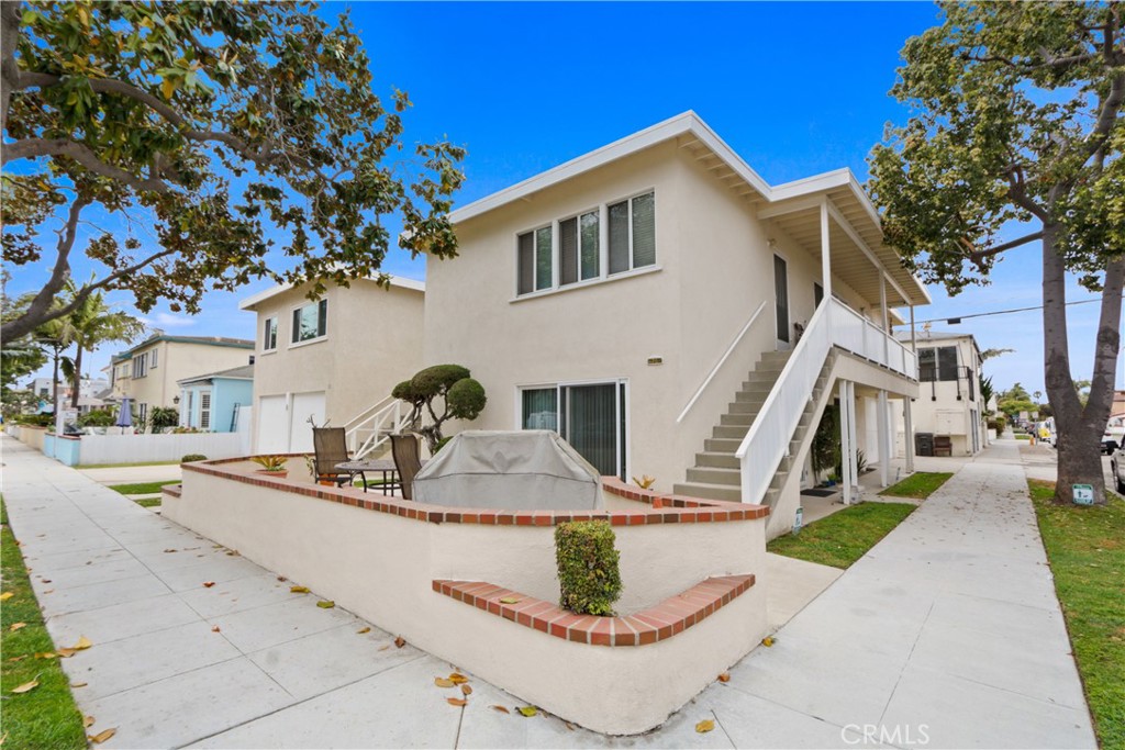 75 Glendora Property Photo 3