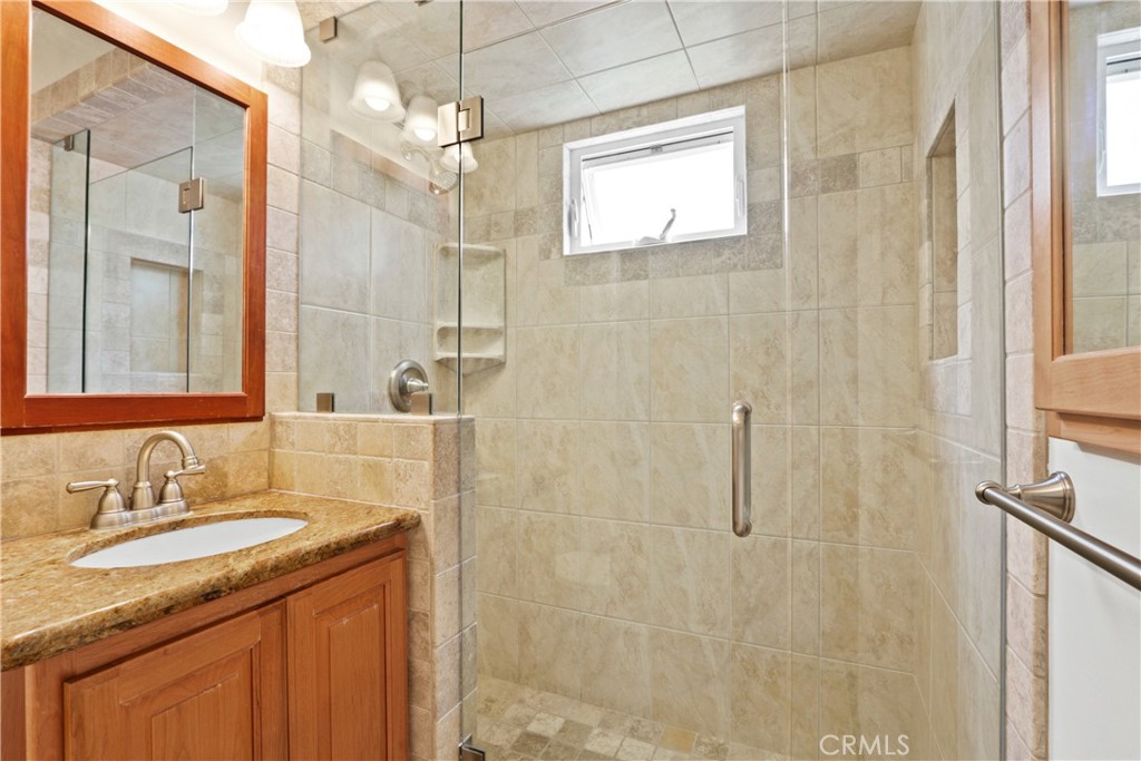 75 Glendora Property Photo 12