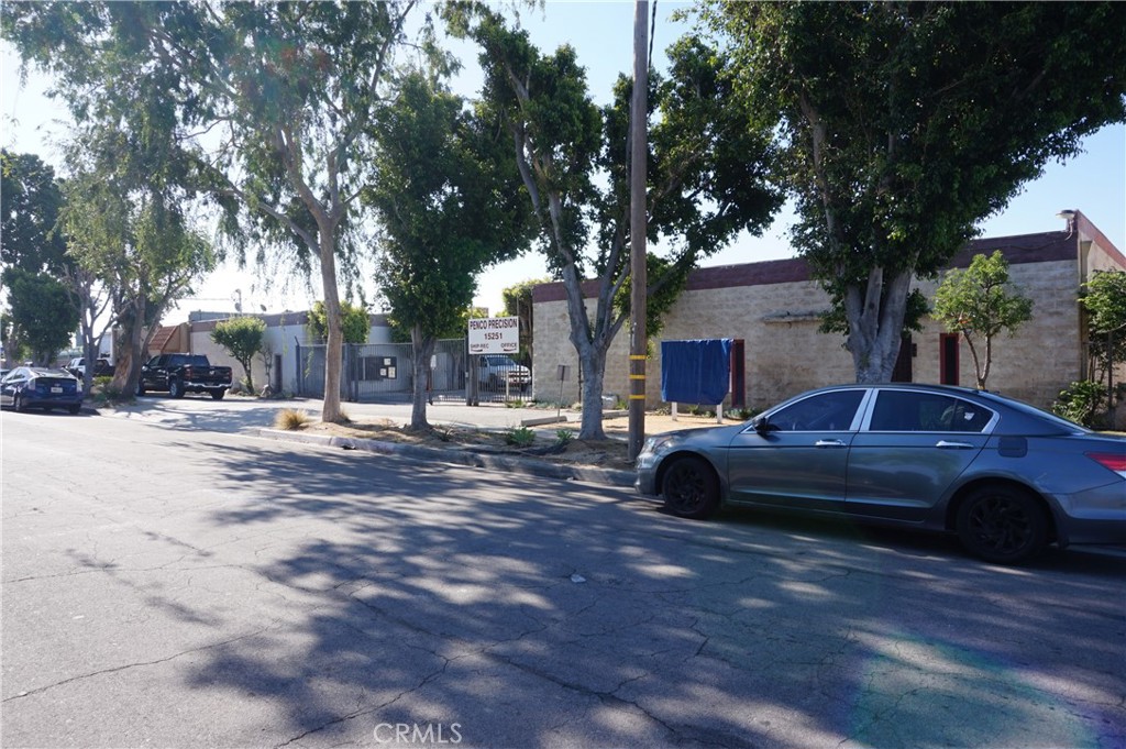 15251 Boyle Avenue Property Photo 2
