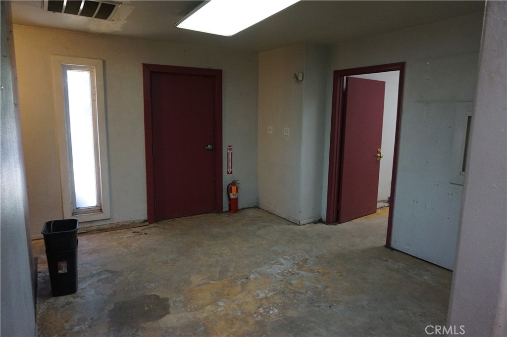 15251 Boyle Avenue Property Photo 3