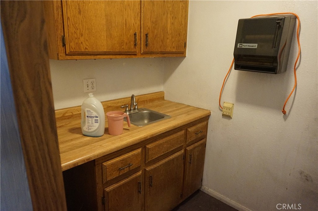 15251 Boyle Avenue Property Photo 4