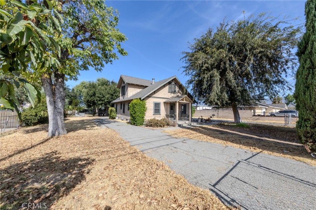 1619 S Glendora Avenue Property Photo 1