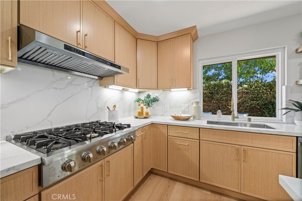 101 W Madison Avenue Property Photo 15