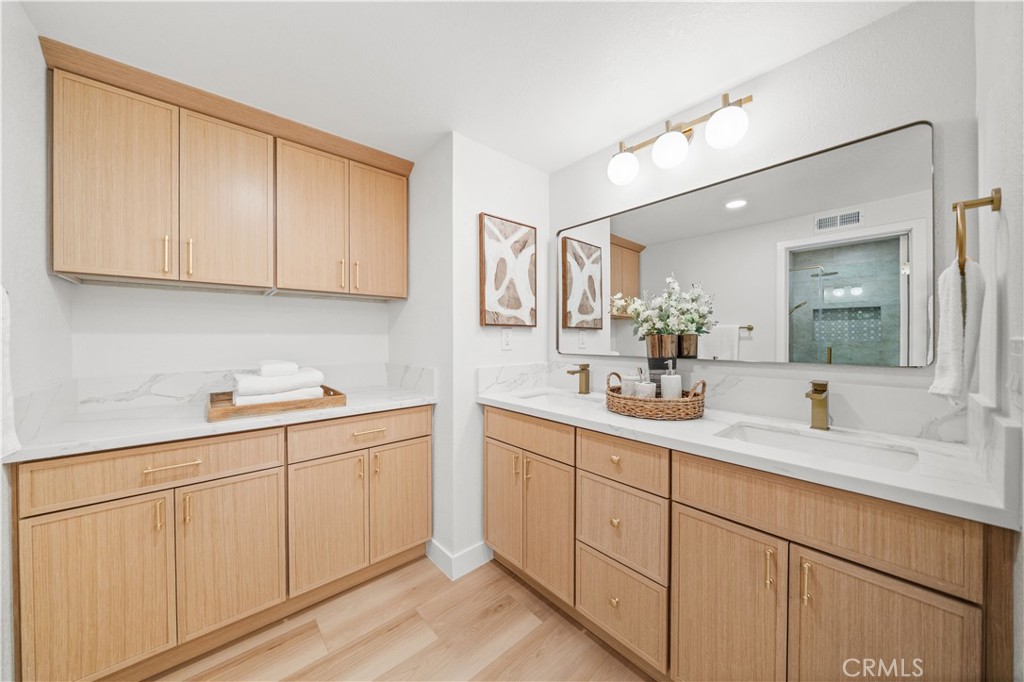 101 W Madison Avenue Property Photo 35
