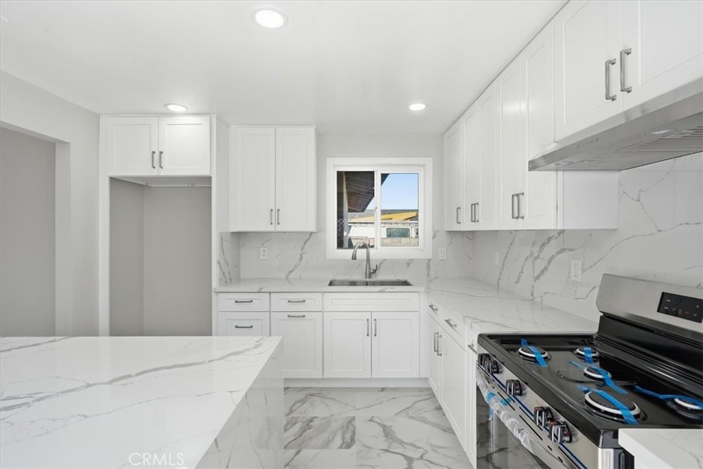 10112 Traylor Way Property Photo 7