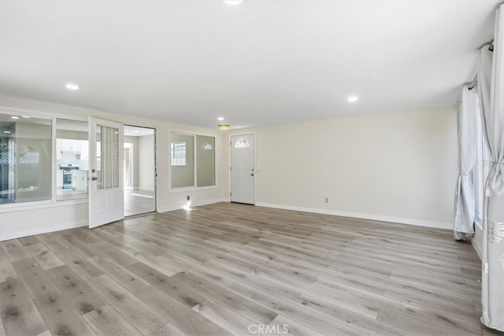 10112 Traylor Way Property Photo 16