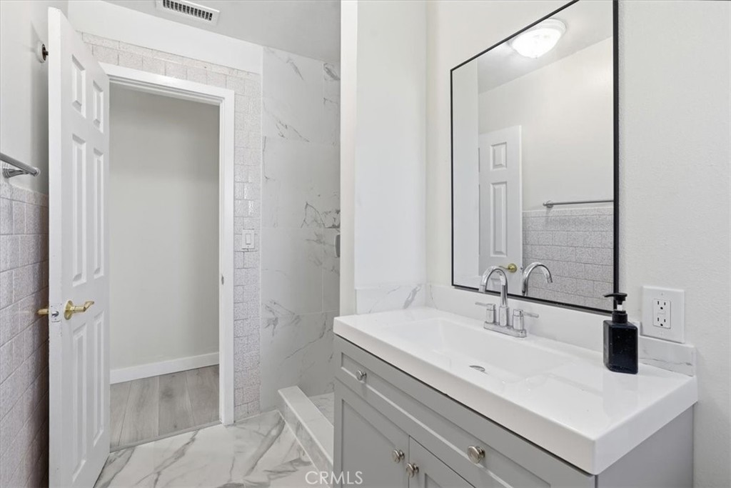 10112 Traylor Way Property Photo 36
