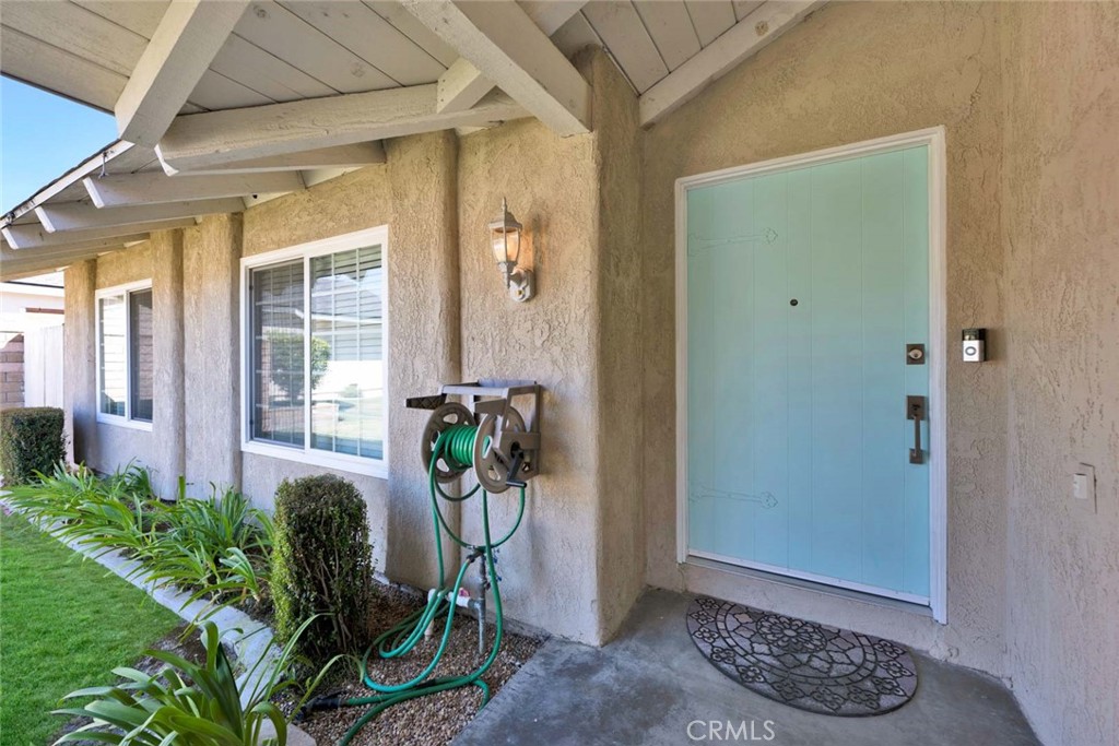 26002 Via Del Norte Property Photo 3
