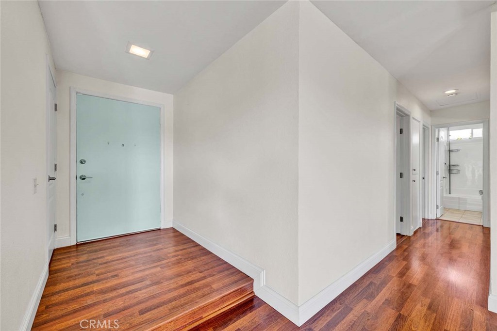26002 Via Del Norte Property Photo 4