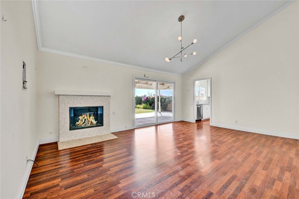 26002 Via Del Norte Property Photo 7