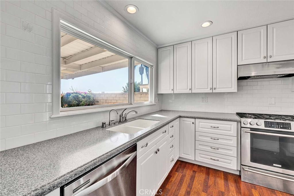 26002 Via Del Norte Property Photo 12