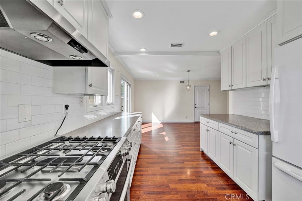 26002 Via Del Norte Property Photo 15