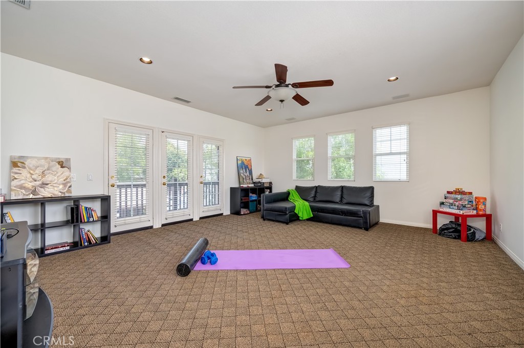 17 Winslow Property Photo 28
