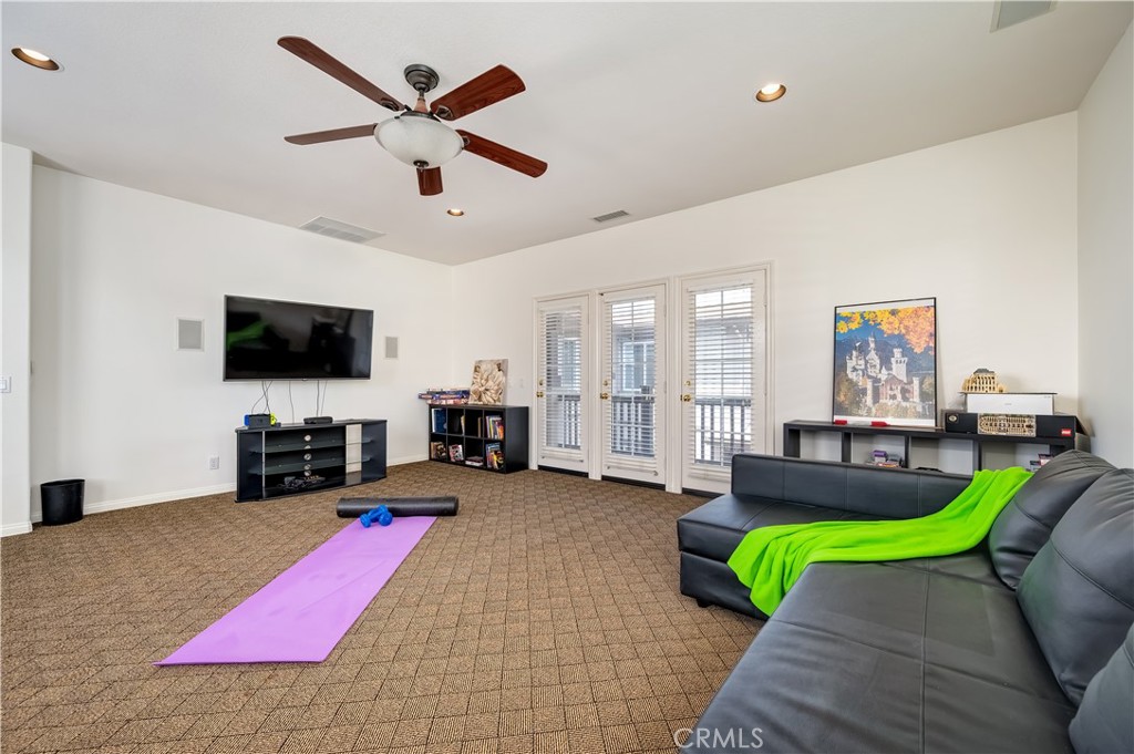 17 Winslow Property Photo 29