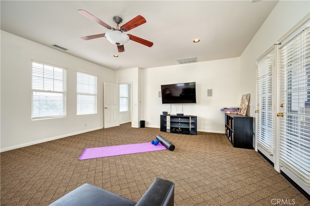 17 Winslow Property Photo 32