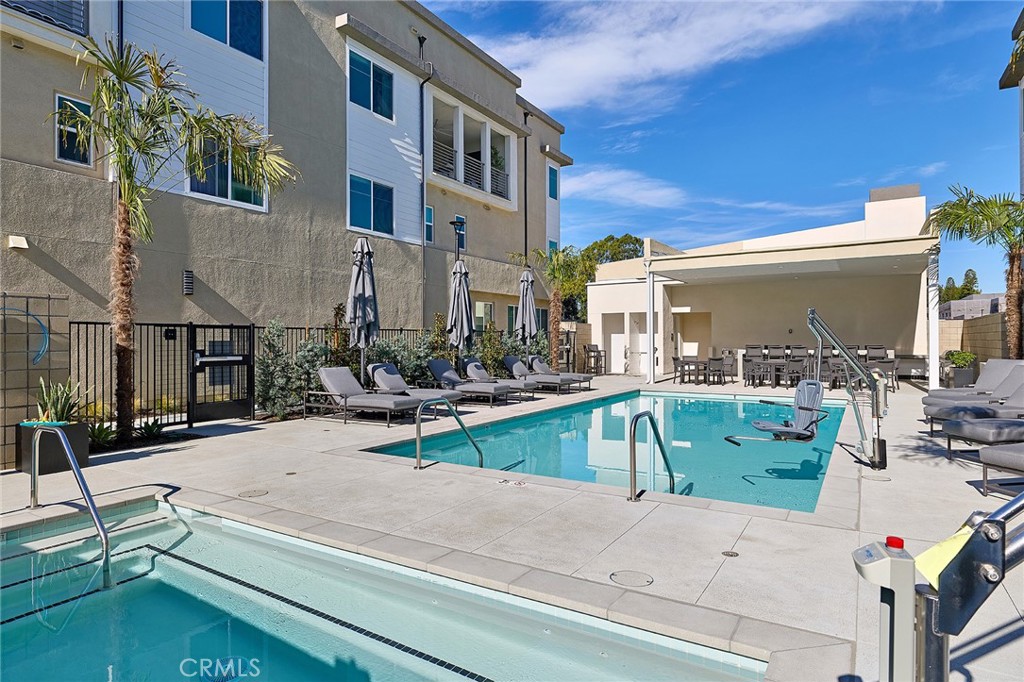 7266 Pointbreak Drive Property Photo 17