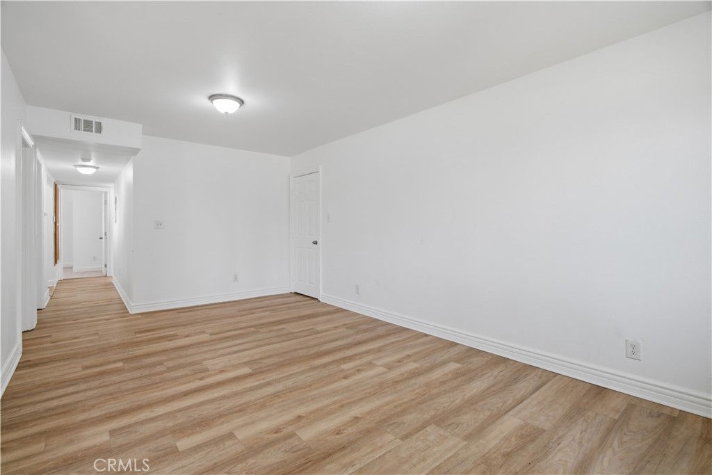 1353 W 60th Property Photo 2