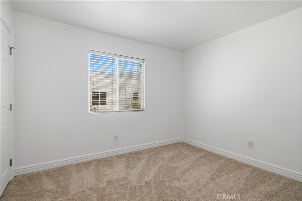 1353 W 60th Property Photo 16
