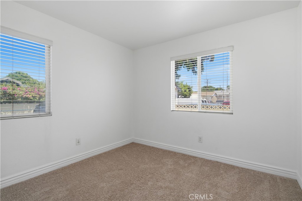 1353 W 60th Property Photo 17