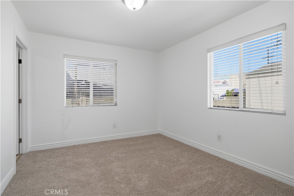 1353 W 60th Property Photo 22