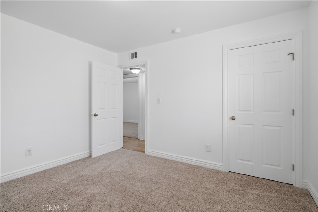 1353 W 60th Property Photo 25