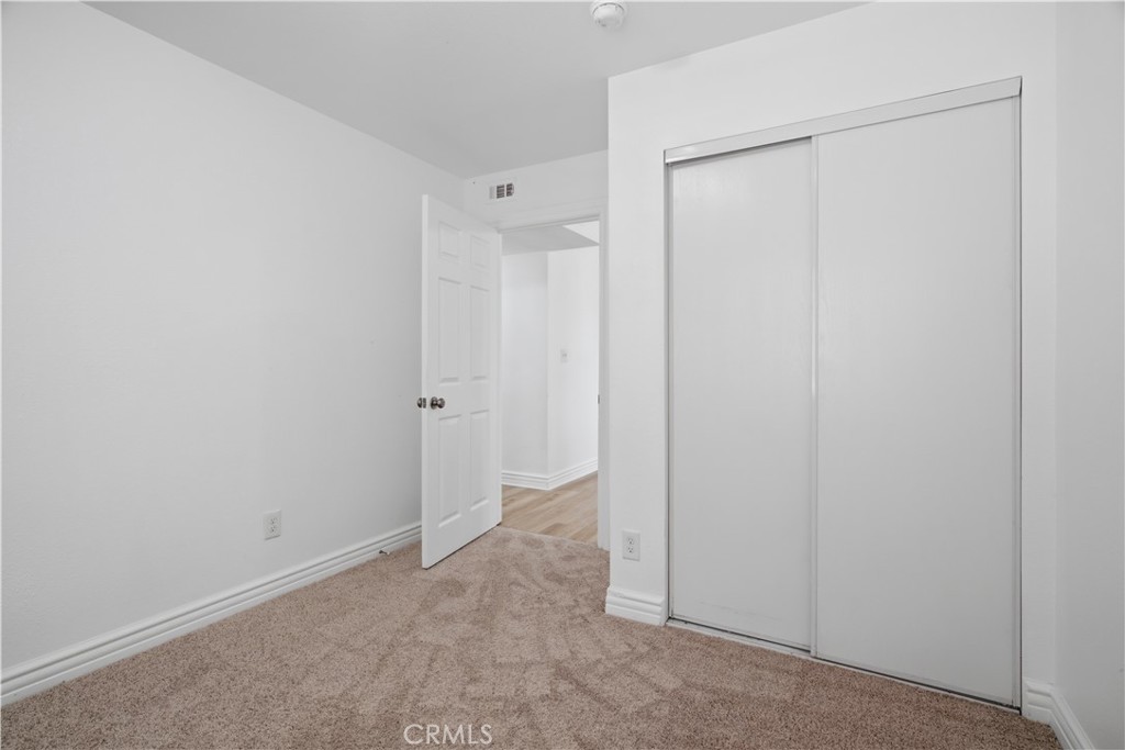 1353 W 60th Property Photo 26
