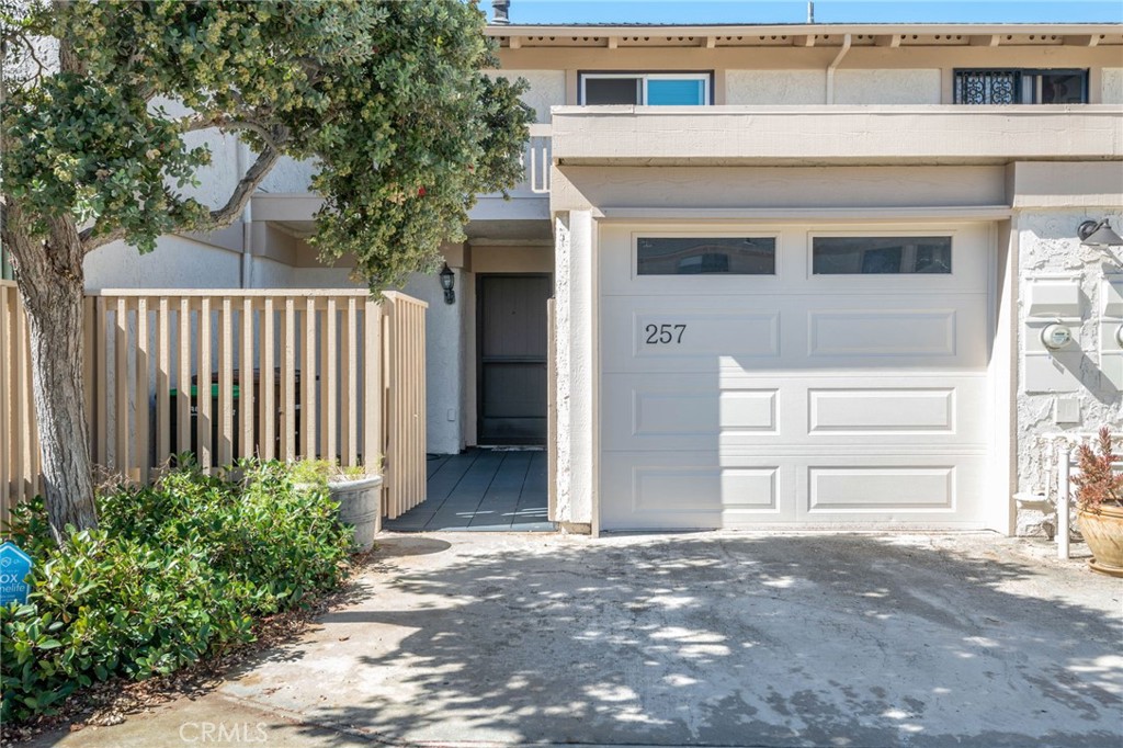 257 Avenida Adobe Property Photo 2