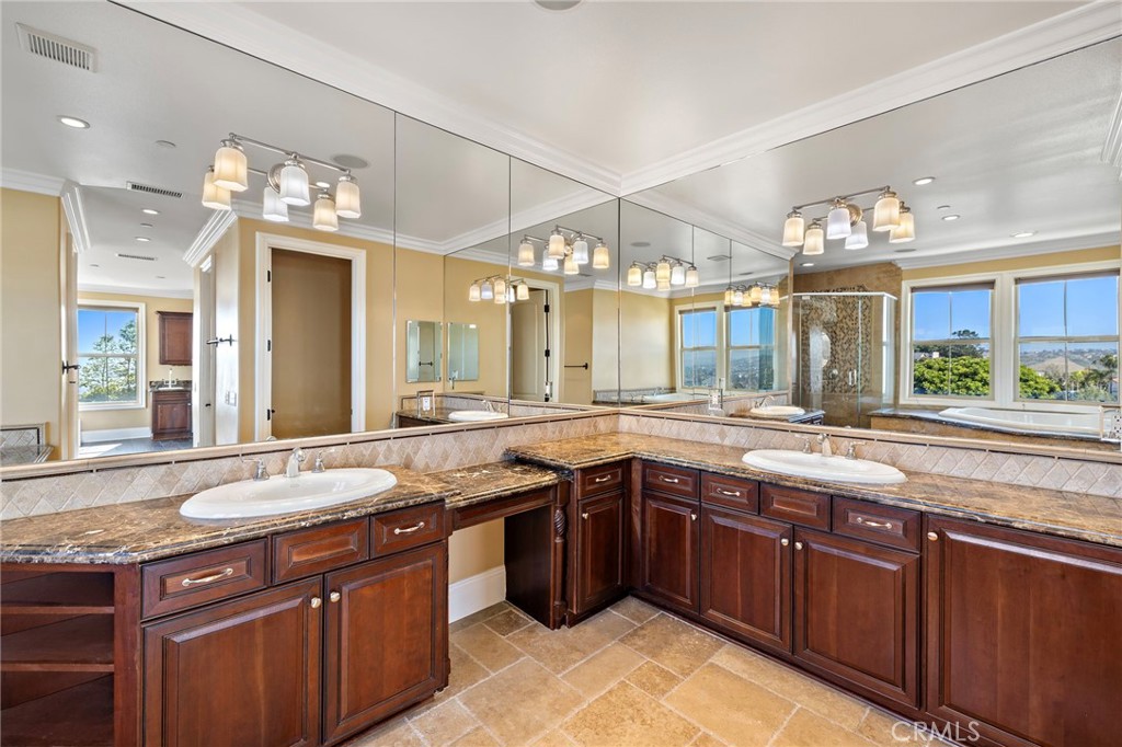 18 Via Cima Property Photo 32