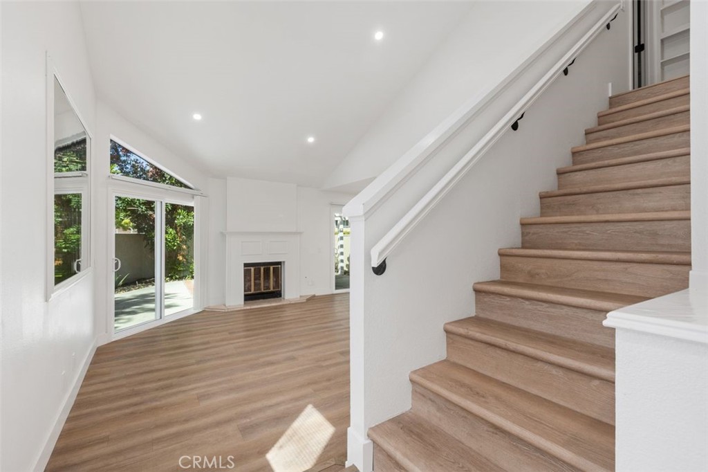 142 Stanford Court 71 Property Photo 13