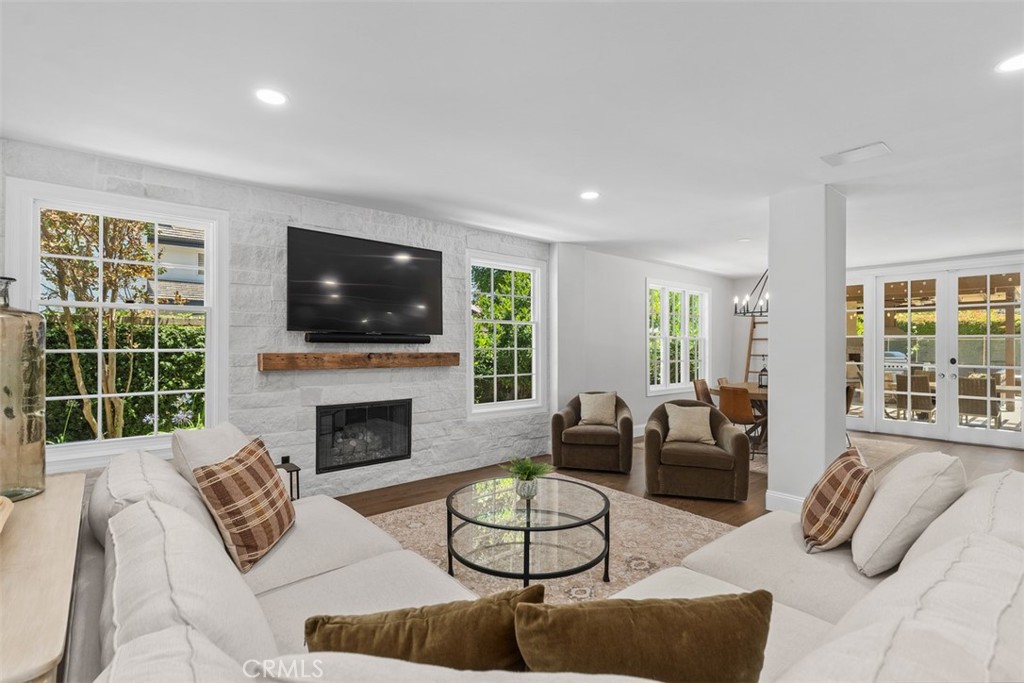 23182 Via Celeste Property Photo 10